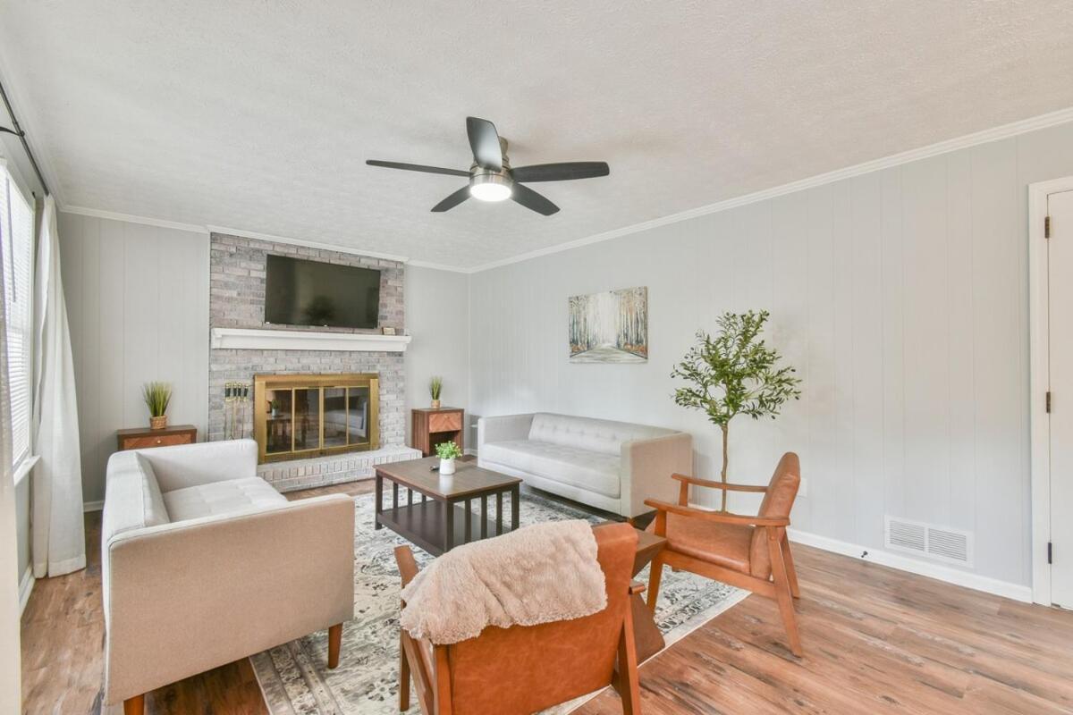 Cozy Home With Arcade, Ping Pong & Fenced Backyard Lawrenceville Exteriör bild