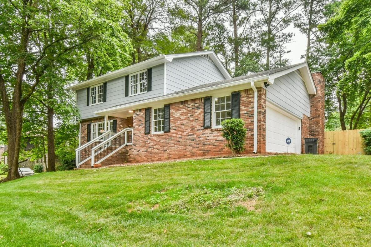 Cozy Home With Arcade, Ping Pong & Fenced Backyard Lawrenceville Exteriör bild